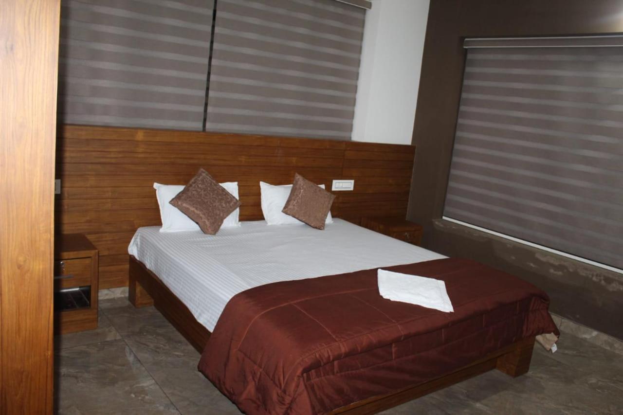 Orchid Villa Pinangode Dış mekan fotoğraf
